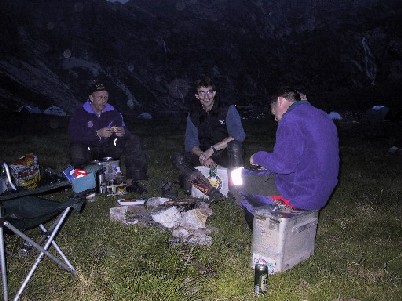 abendliches Grillen am Rifugio Scarfioti
