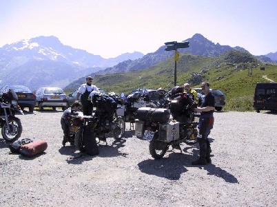 Schrauben an Arends Kuh II (auf dem Col du Joly)